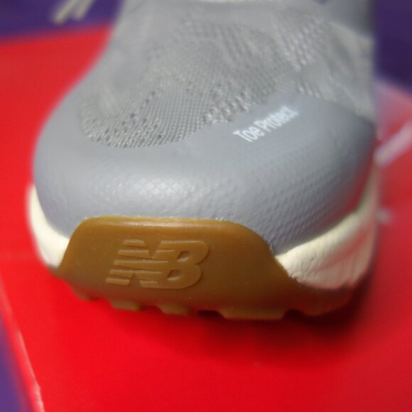 New Balance FRESH FOAM Garo Trail Running Grey Size US Mens 8.5 Mens D Medium - Picture 7 of 16